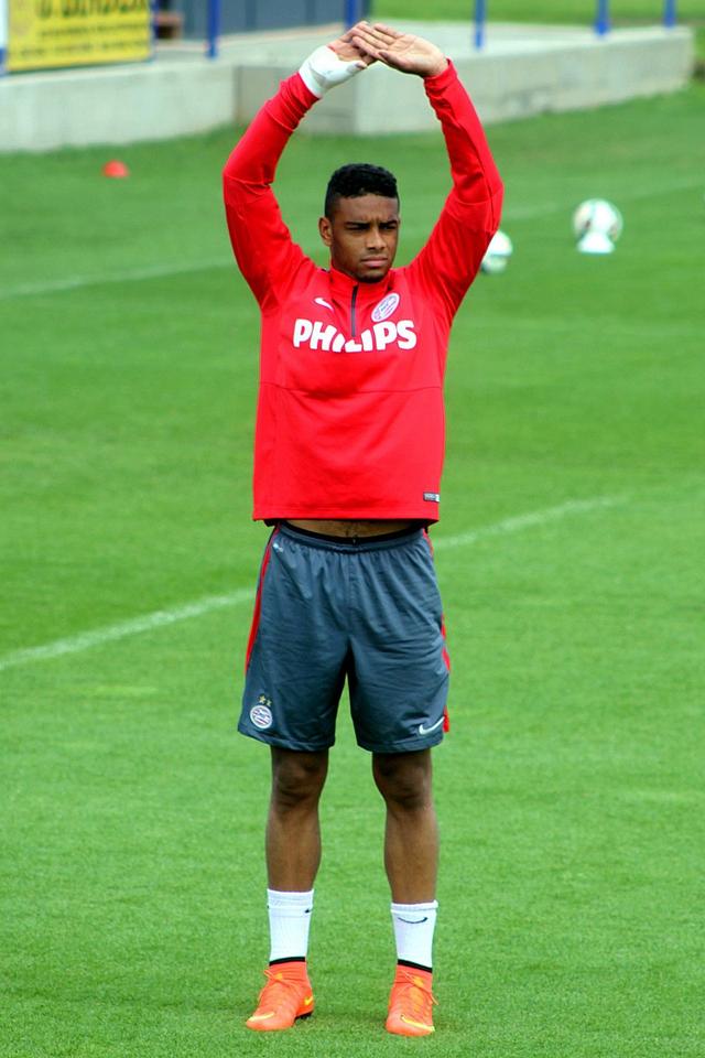 加时末段突围战来临;北京首钢围绕荷甲迎来里程碑;更衣室稳定;更衣室氛围转暖 加时末段突围战来临;北京首钢围绕荷甲迎来里程碑;更衣室稳定;更衣室氛围转暖