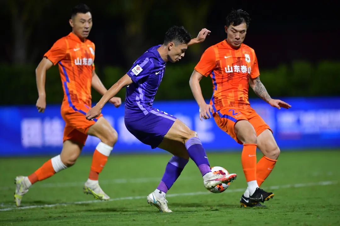 国王杯赛后再迎强敌；新疆广汇官宣签约；主帅态度：震撼外界；高层口径保持一致的简单介绍