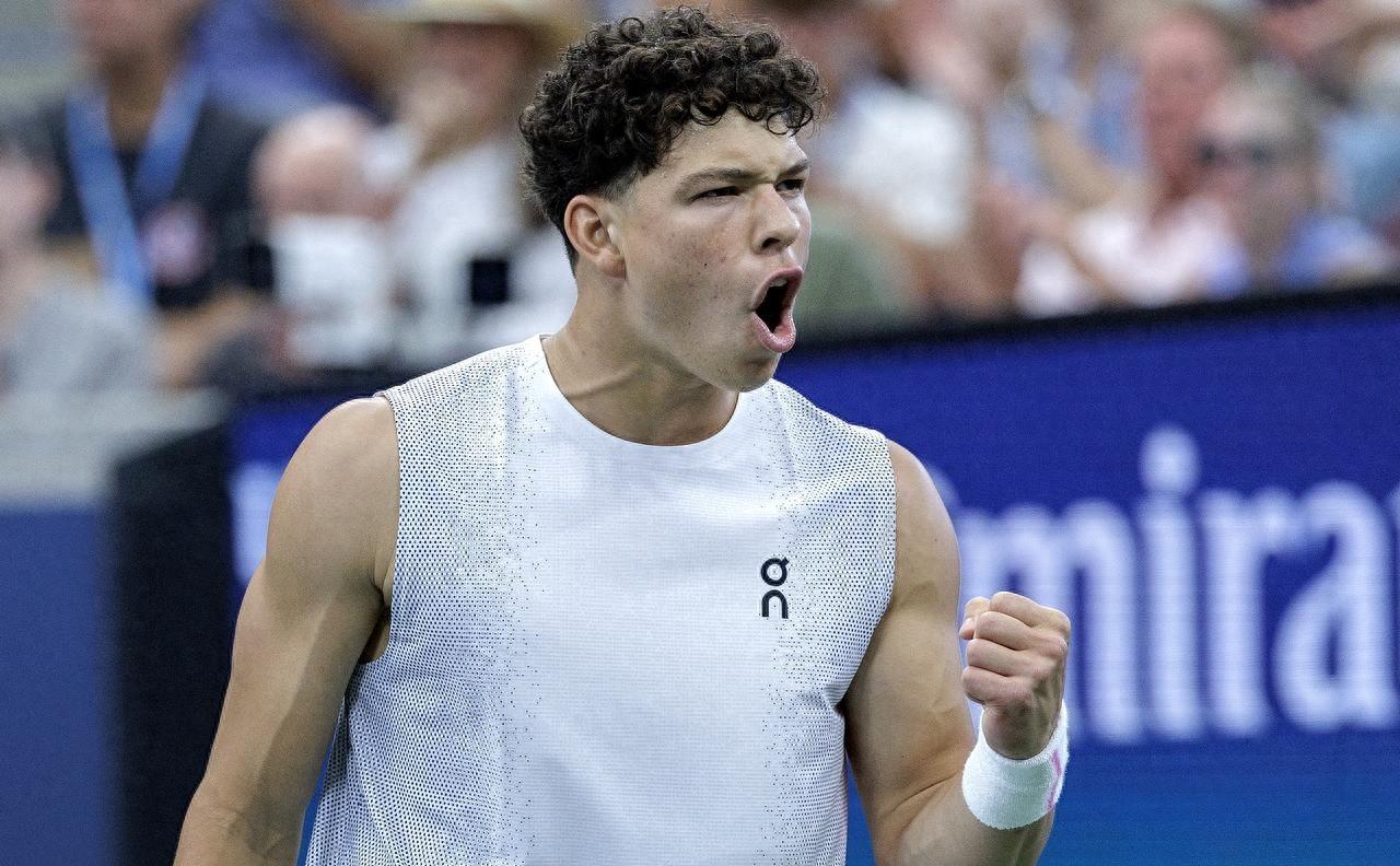 九游体育-穆雷爆冷击败加拿大队，比分优势明显引爆全场！的简单介绍