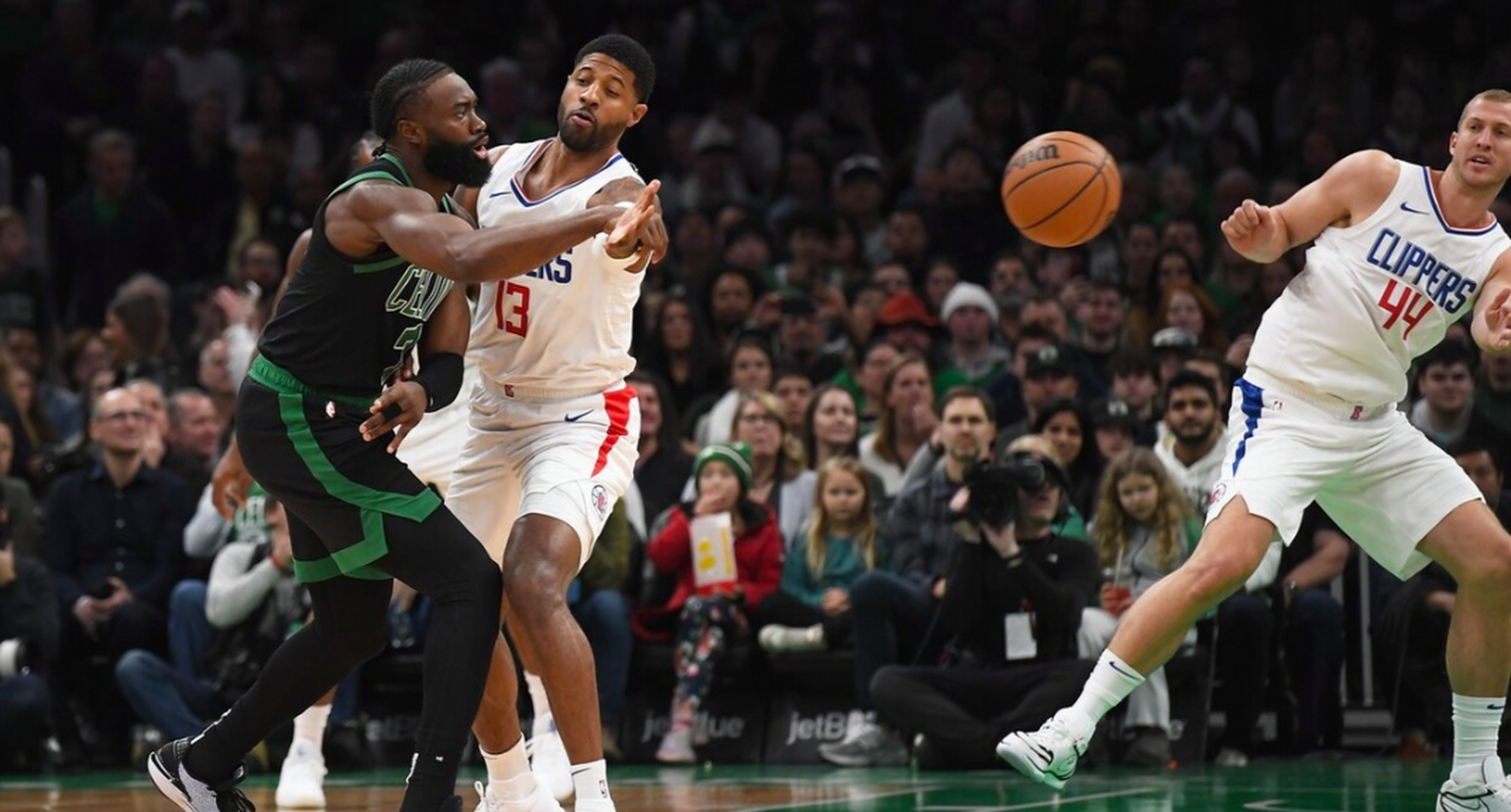 塔图姆连续十场比赛得分超过绝杀，快船挑战极限！的简单介绍